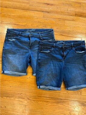 Universal Thread Dark Blue Rolled Hem Denim Shorts